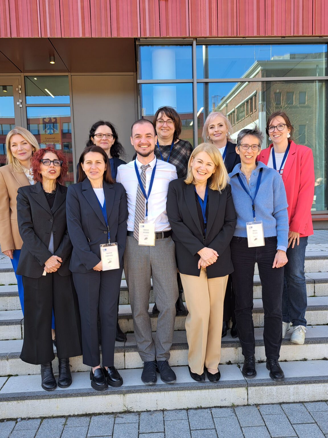 ๐ฆ๐๐ฟ๐ฒ๐ป๐ด๐๐ต๐ฒ๐ป๐ถ๐ป๐ด ๐ฟ๐ฒ๐๐ถ๐น๐ถ๐ฒ๐ป๐ฐ๐ฒ, ๐ฐ๐ผ๐ผ๐ฝ๐ฒ๐ฟ๐ฎ๐๐ถ๐ผ๐ป & ๐๐ถ๐๐ถ๐ฏ๐ถ๐น๐ถ๐๐: ๐บ๐ฒ๐ฒ๐ ๐๐จ๐๐๐โ๐ ๐ฆ๐๐ฝ๐ฝ๐ผ๐ฟ๐ ๐จ๐ป๐ถ๐