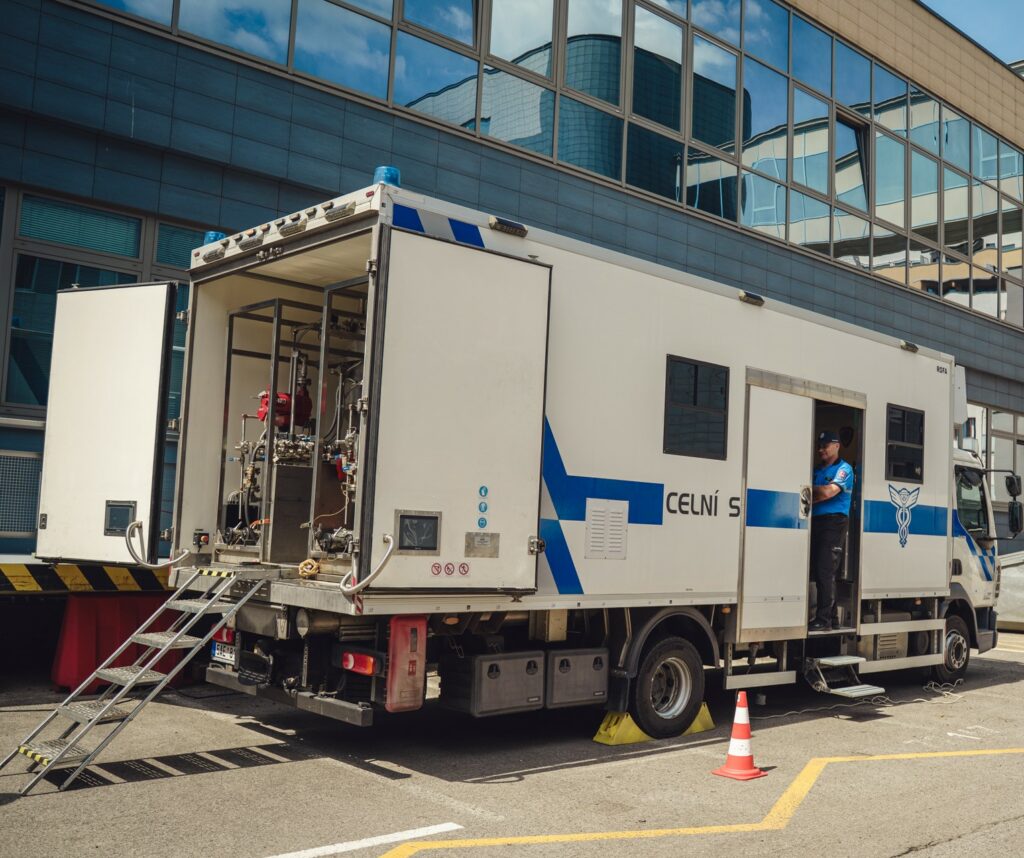 Customs cooperation in action: Prague hosts European Mobile Groups Network